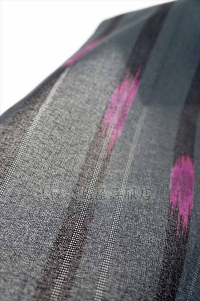 画像2: 【広幅】紫織庵：黒系ストライプ（綿絽） (2)