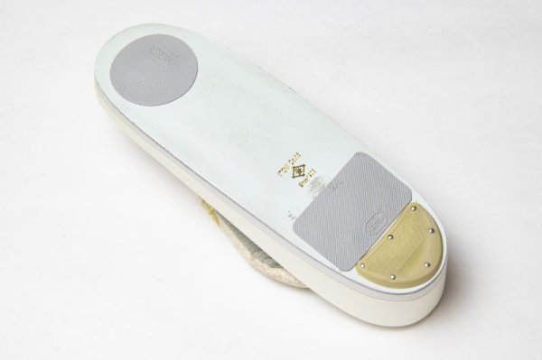 後ろにも角型を貼れば万全。