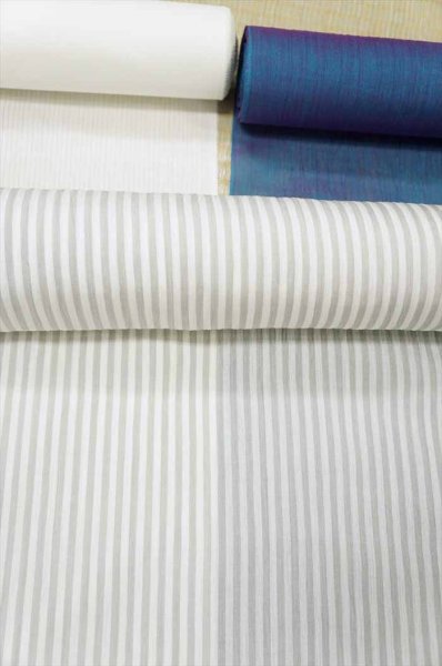 白襦袢／色襦袢を透かせて楽しめます。