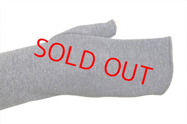 指先まで伸ばした状態（グレー）★在庫はブラックのみ