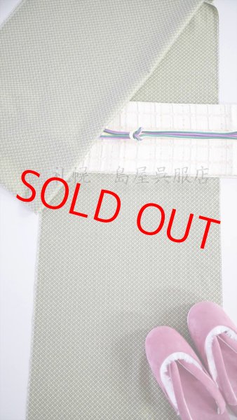 小物での色遊びも楽しめます。