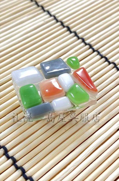 画像2: 帯留：カラフル（花想容・ガラス） (2)