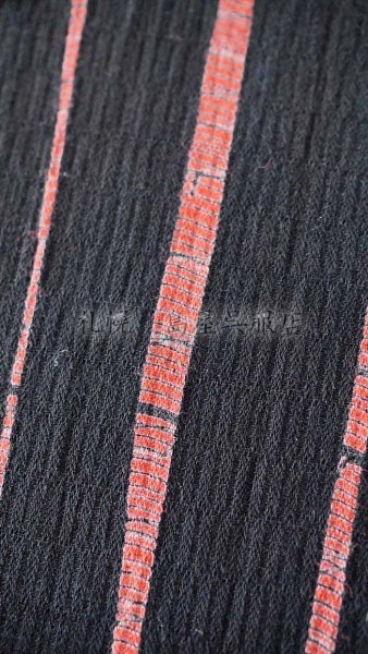 画像3: 【超広幅】藤井絞：はごろ木綿　竜巻絞り（黒×朱） (3)