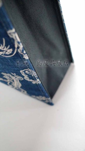 マチは9センチ以上あって便利。