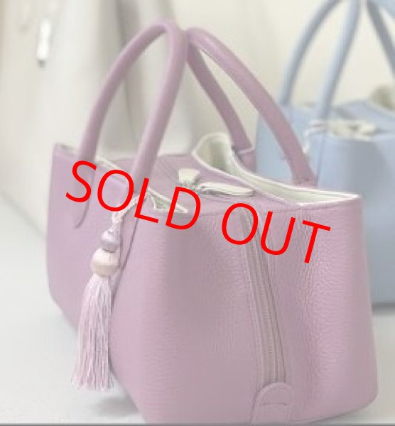 メイン色：エルメスピンク／内側と引っ張り：シルバーで製作します