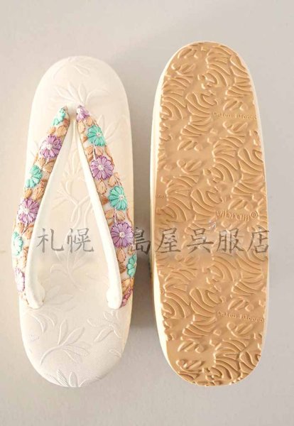 画像4: 女性用草履：カレンブロッソ・Mサイズ／刺しゅう鼻緒・花爛漫 (4)