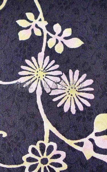 画像1: ☆早いもの勝ち！オトクな正絹☆　小紋：花唐草 (1)