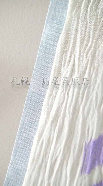 小千谷縮の白地に透かせてもキレイ。