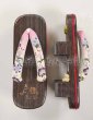 画像3: 女性用下駄：岡重の二枚歯（更紗と象） (3)