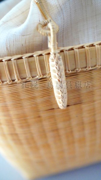 繊細で丈夫な意匠です